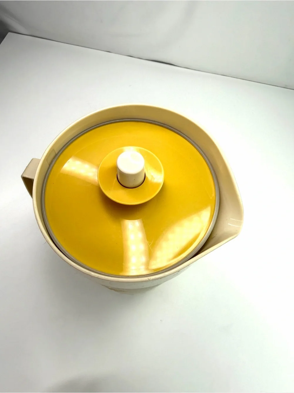 Tupperware Tan Yellow Harvest Floral Vintage Plastic Pitcher